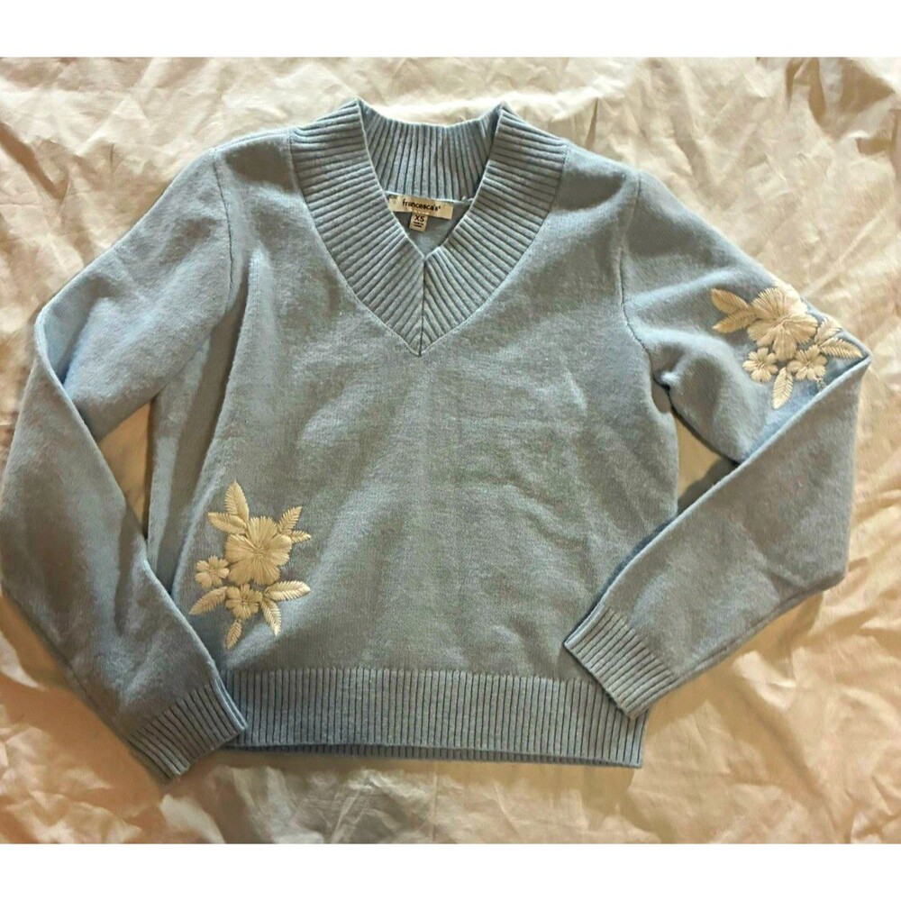francesca's Women’s XS Blue Knit V-Neck Long Sleeve Floral Pullover Sweater